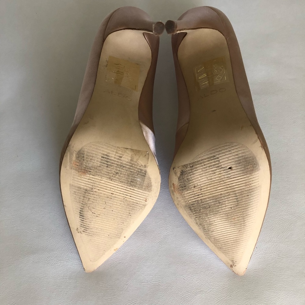 ALDO Satin Tan shoes - Picture 6 of 10